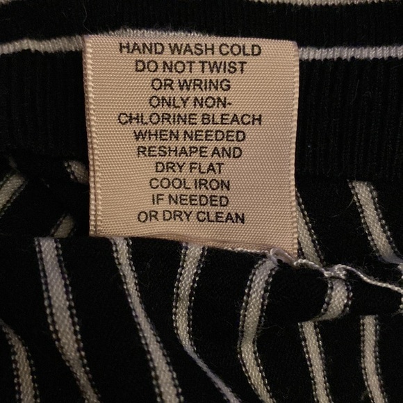 Philosophy black & cream striped stretch sweater, 3/4 sleeves, exposed back zip - Picture 6 of 7